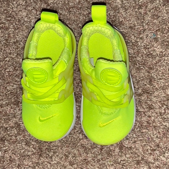 Neon Yellow Nike Shoes - Picture 5 of 5